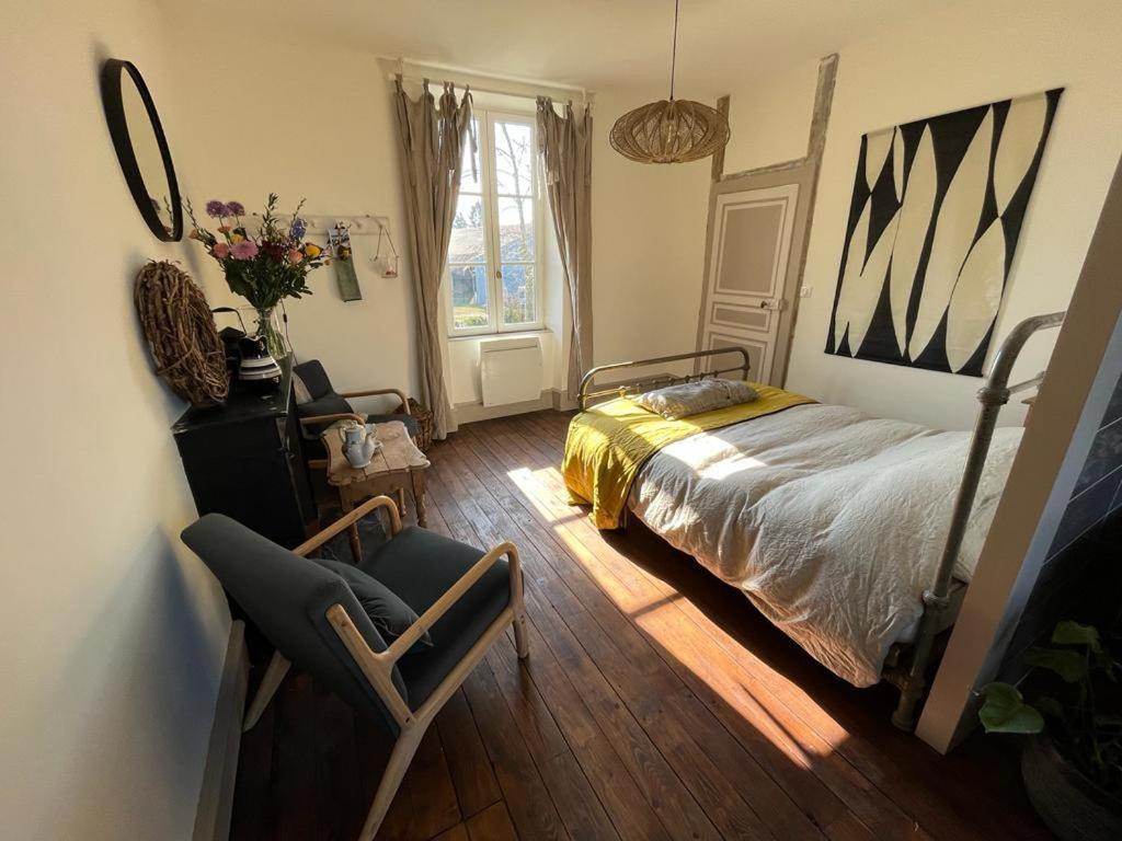 Le Brasseur Logements Saint-Caprais  エクステリア 写真